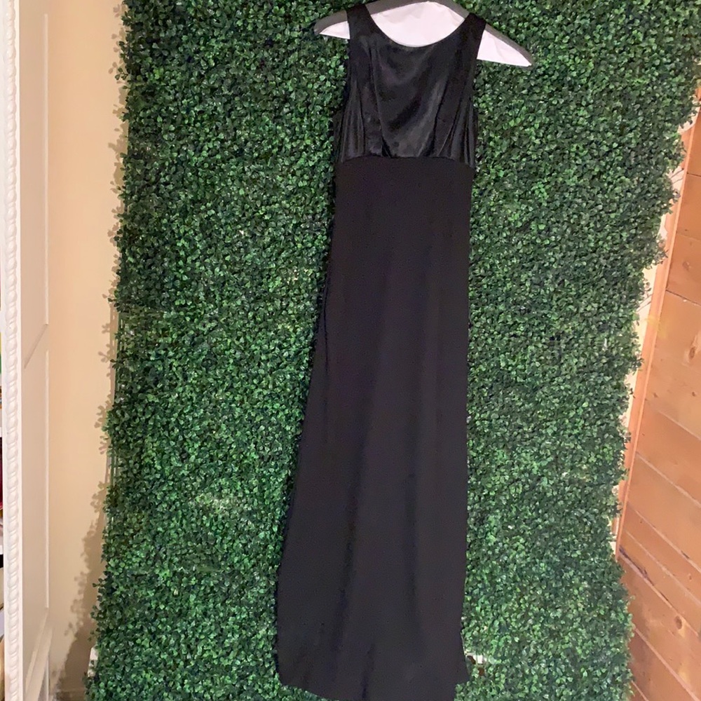 Black Classic Long Evening Gown
